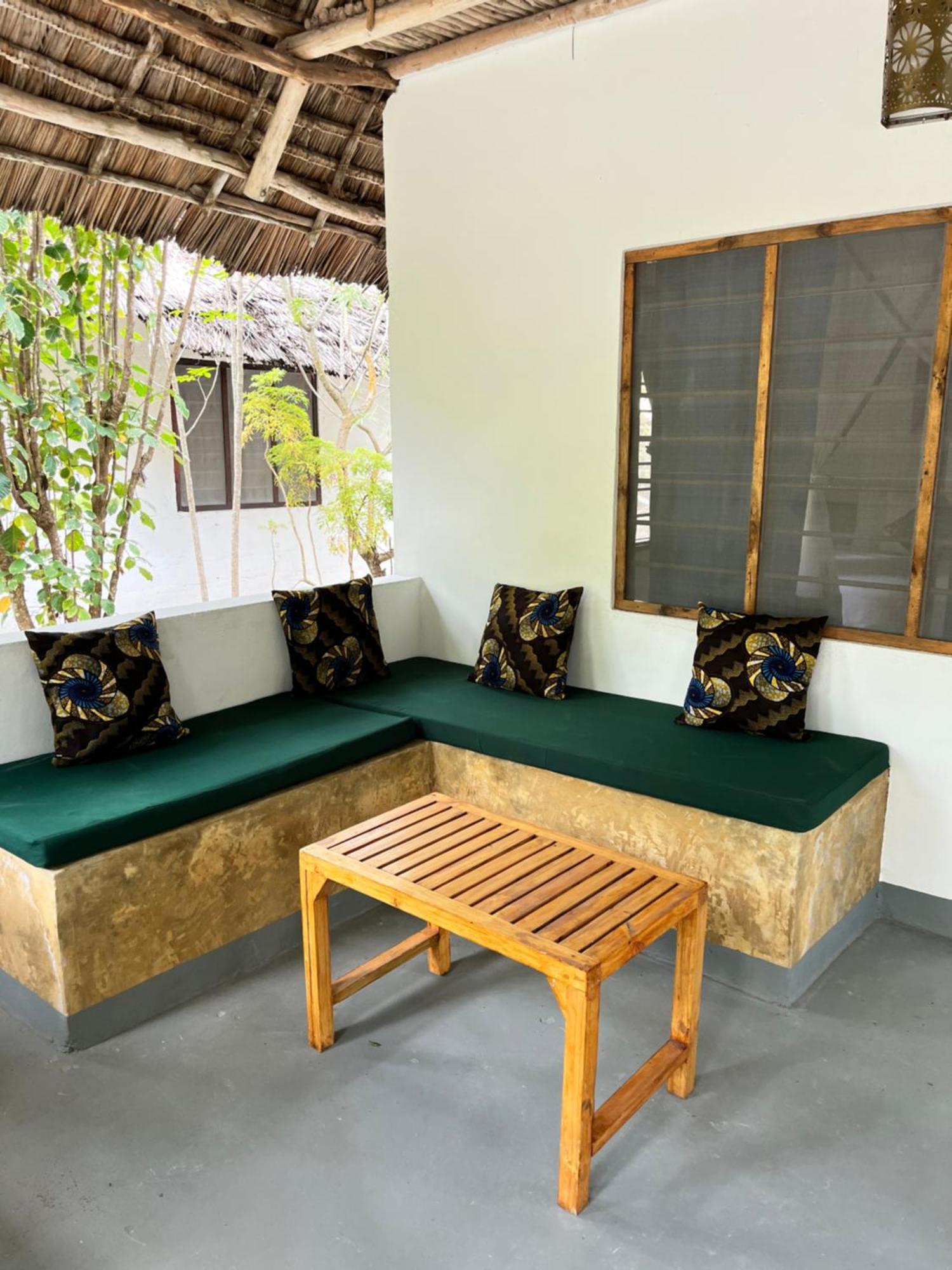 Karanga Bungalows Michamvi Kültér fotó